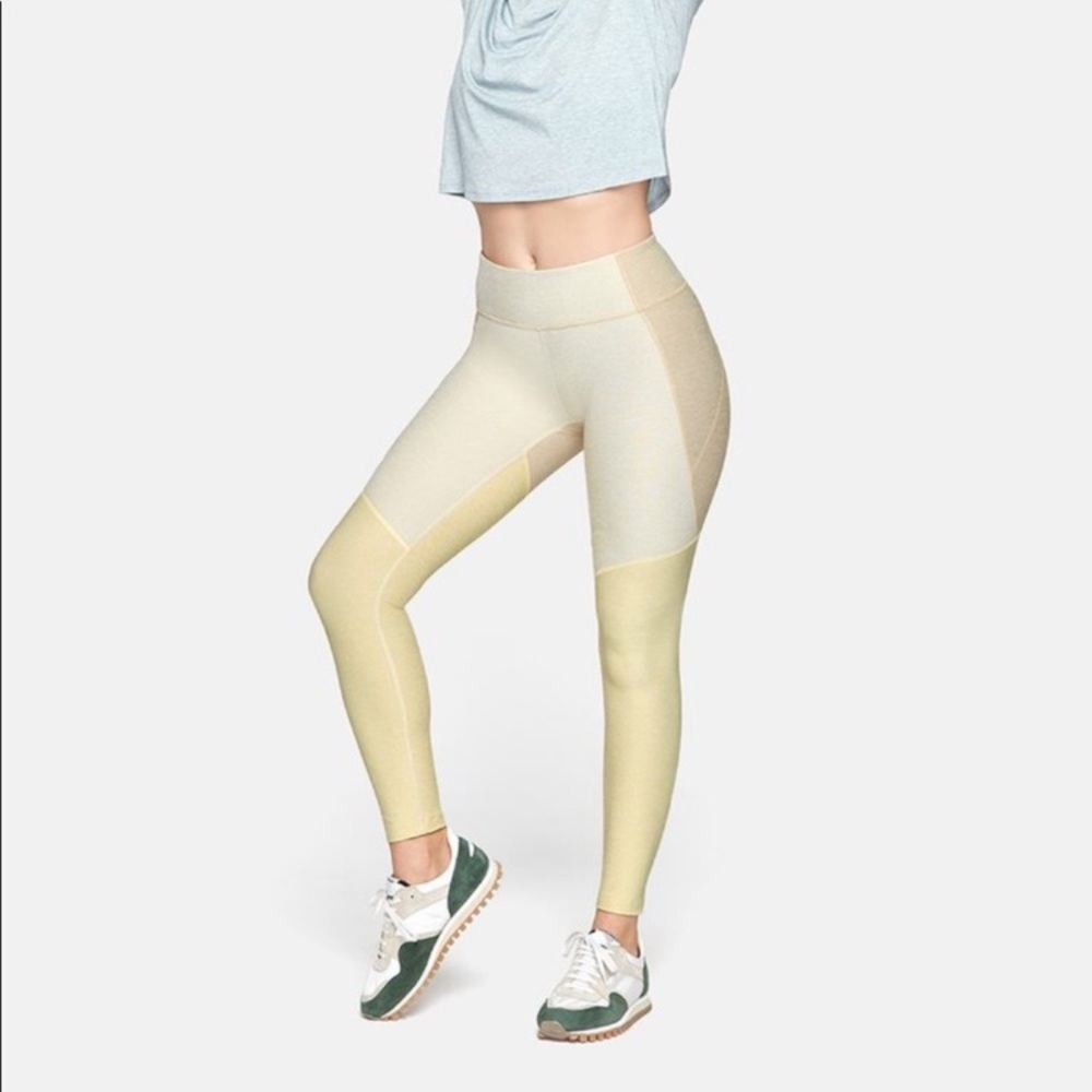Outdoor Voices 7/8 Tri-Tone Warmup Leggings Worn Twice Small Yellow Beige VEUC